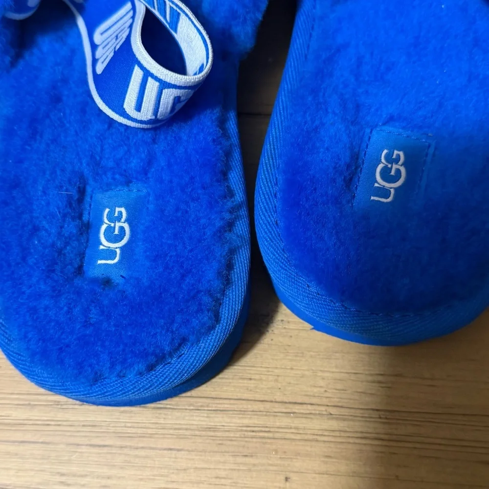 UGG fluffita royal